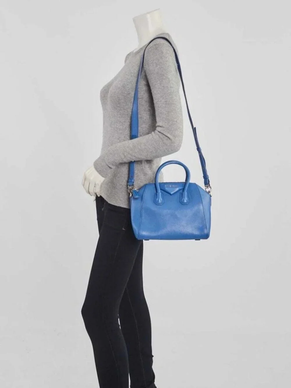 Givenchy Blue Sugar Goatskin Leather Mini Antigona Bag - Picture 2 of 12